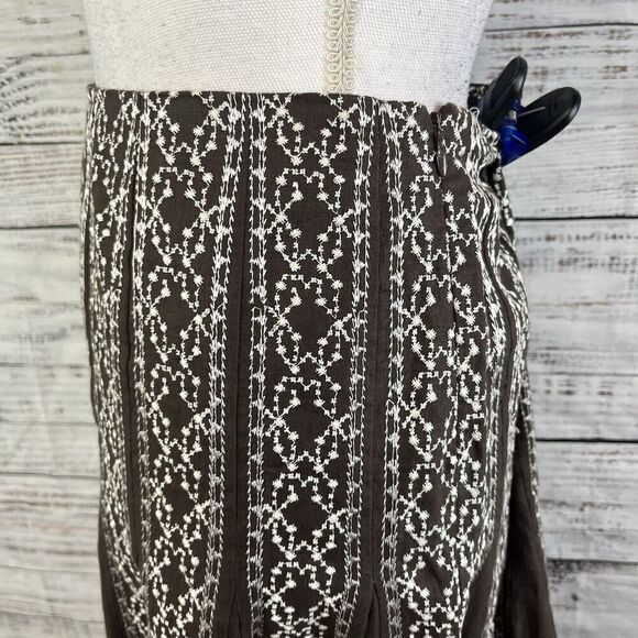 Style & Co Skirt size 4 Brown Linen White Floral Embroidery Midi Flared Modest - Picture 6 of 9